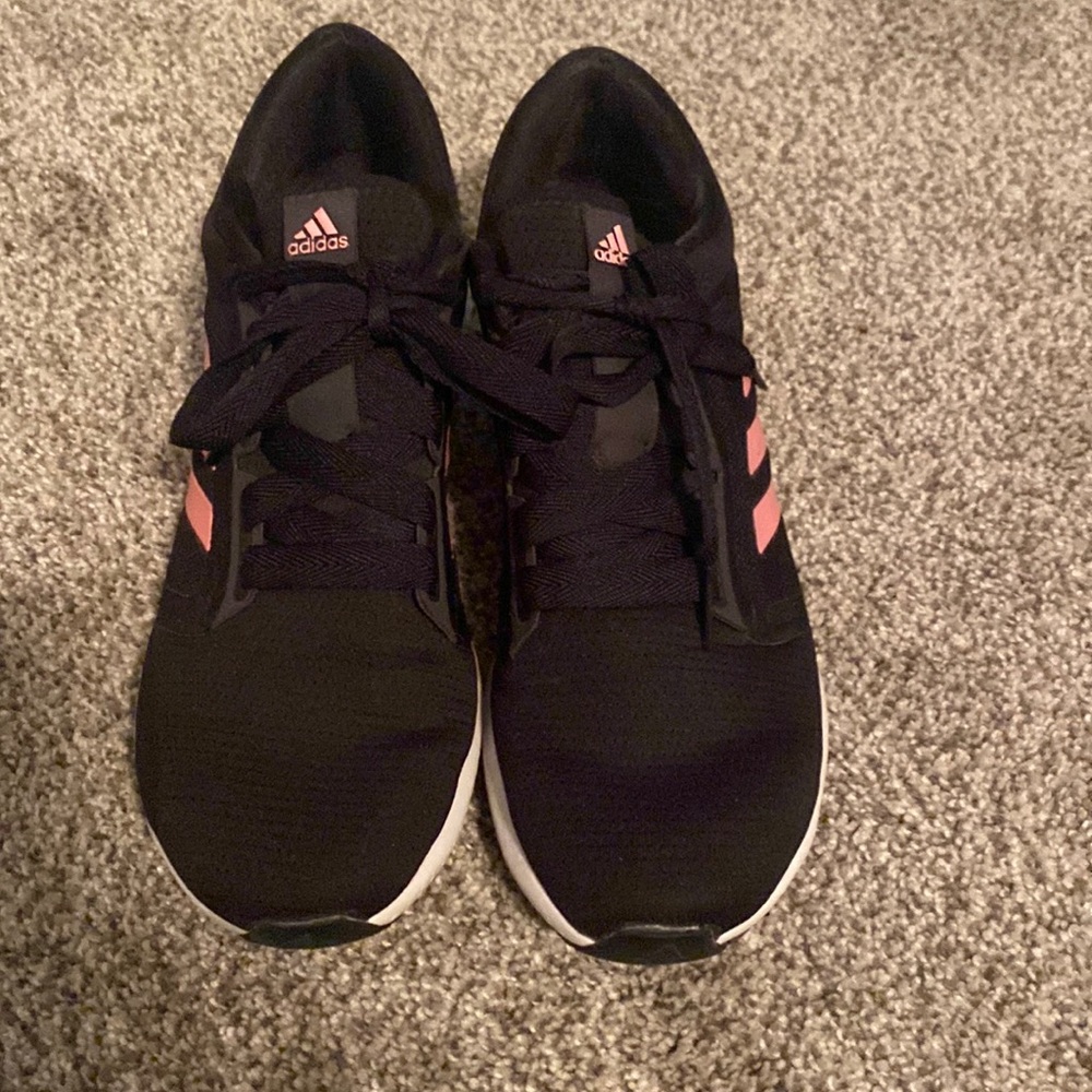 Adidas tennis shoe